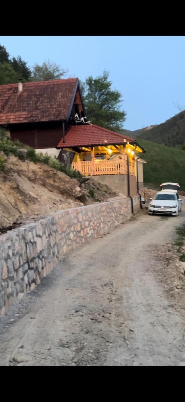 Ljubav Stara Zaovine Hotel Lazici Exterior foto