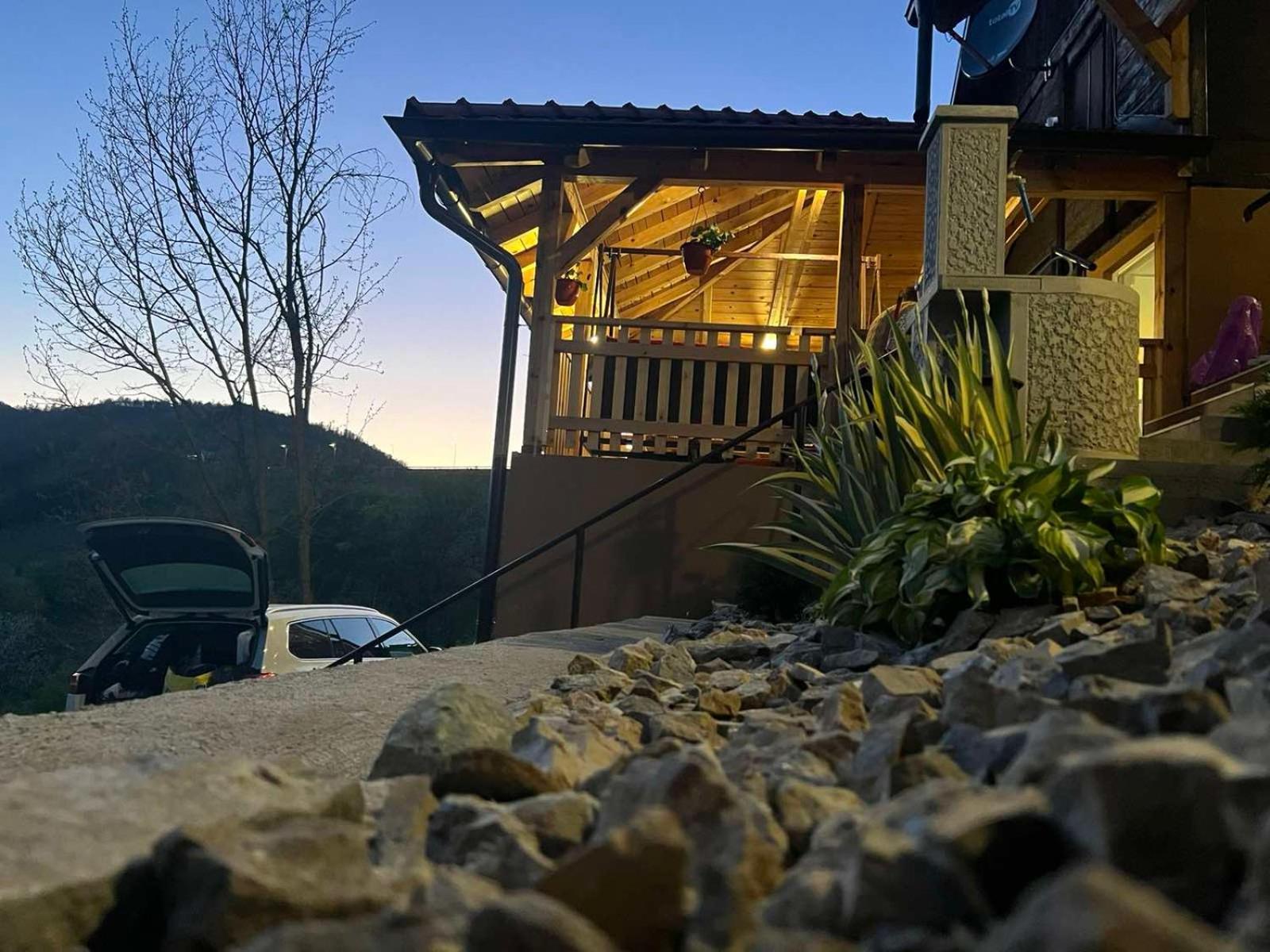 Ljubav Stara Zaovine Hotel Lazici Exterior foto