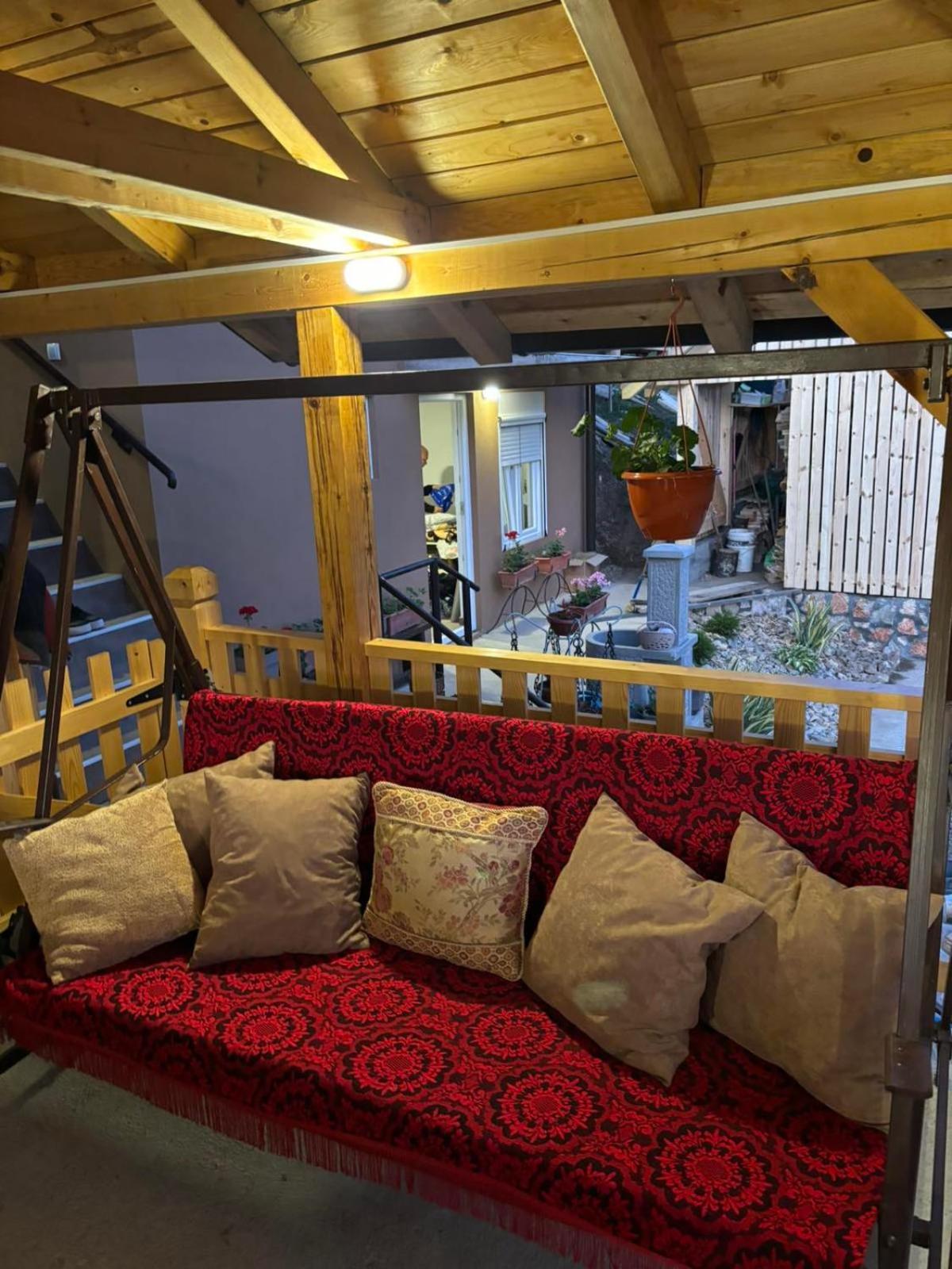 Ljubav Stara Zaovine Hotel Lazici Exterior foto